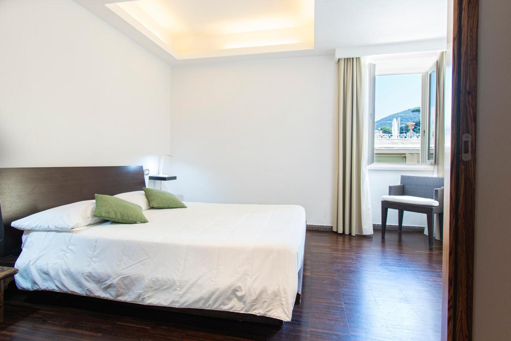 Marina 10 Design Hotel & Spa Casamicciola Terme Esterno foto